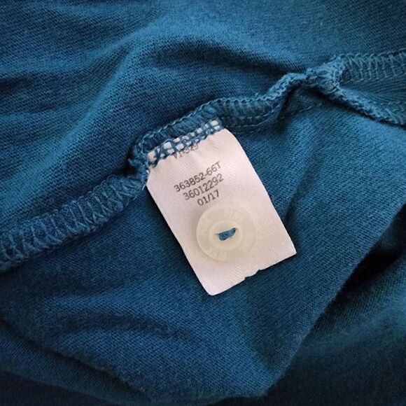 Victoria's Secret PINK Logo Long Sleeve - Picture 3 of 13